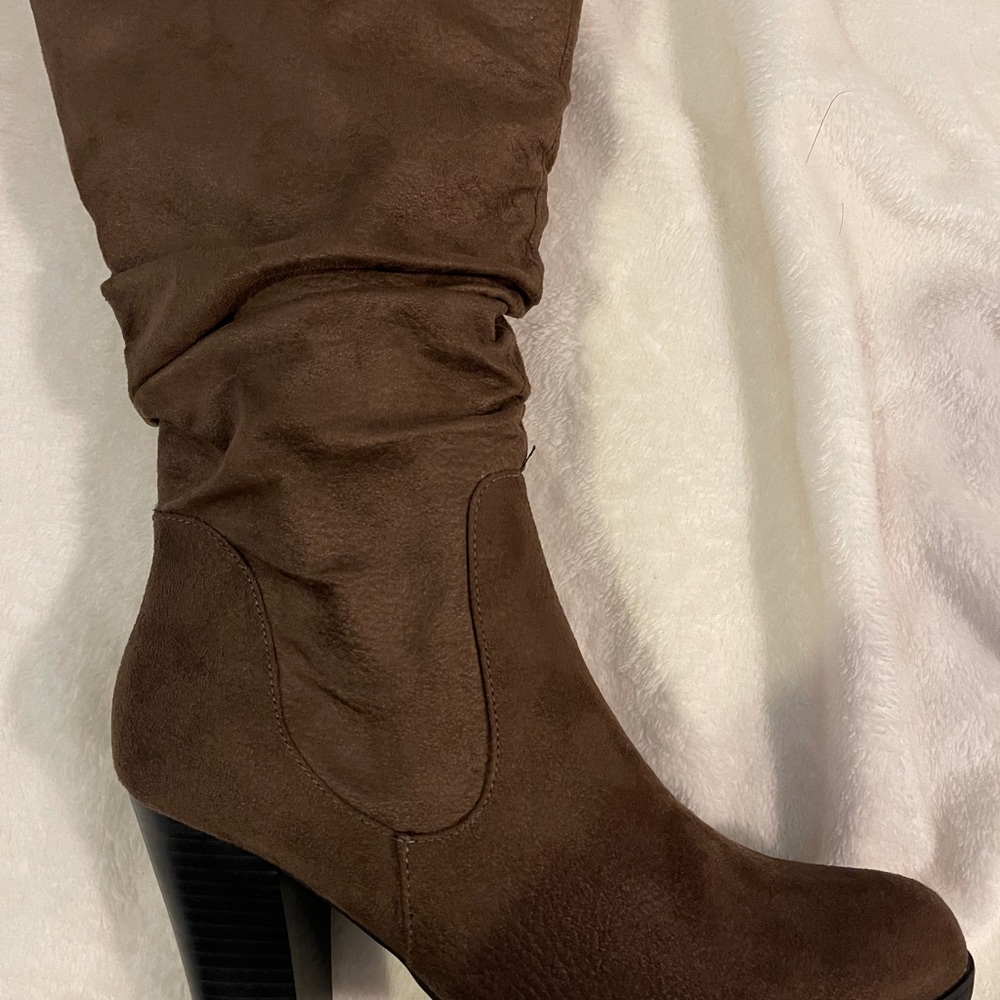 WhiteMt brown boots